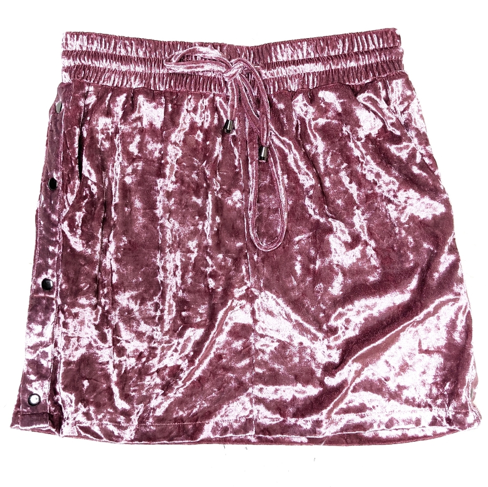 LF BSBW Rose Keisha Velvet Side Button Skirt C9